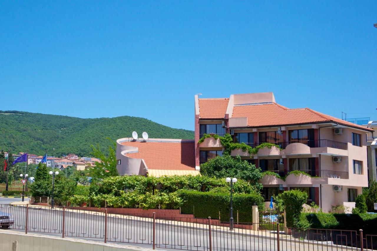 Family Hotel Rainbow Sveti Vlas Eksteriør billede
